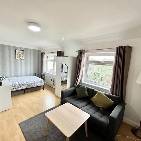 Apartamento No2326 Tree-Hole Northolt  Exterior foto
