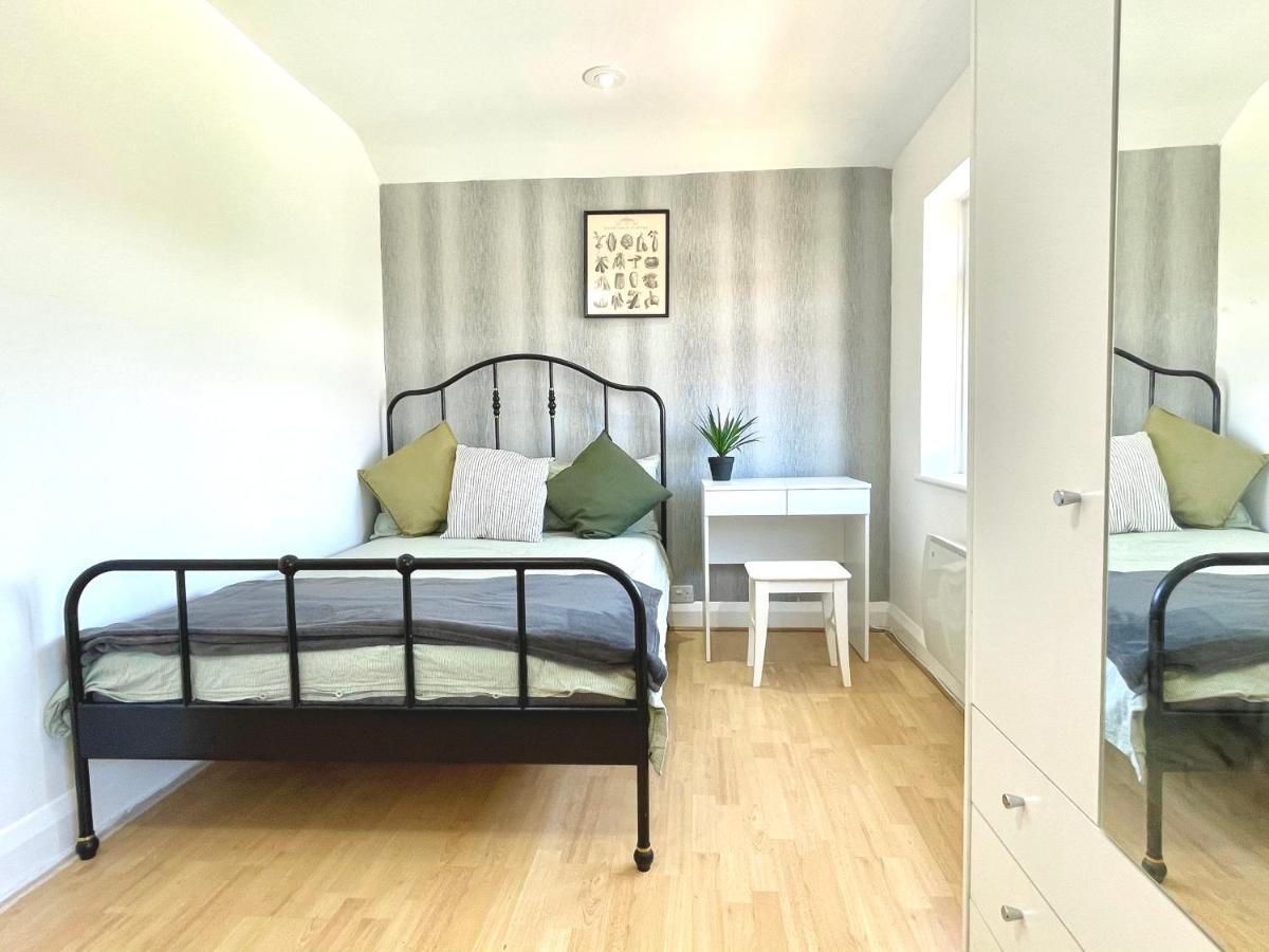 Apartamento No2326 Tree-Hole Northolt  Exterior foto